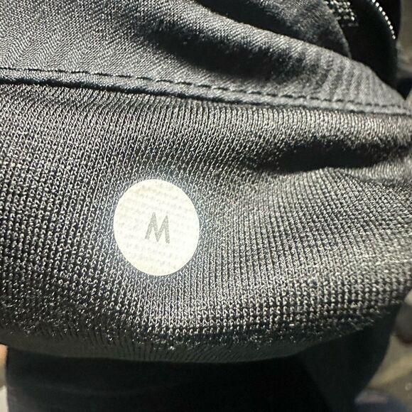 Lululemon Dance Studio Pants Women's size Medium 27x32 Black - Picture 8 of 9